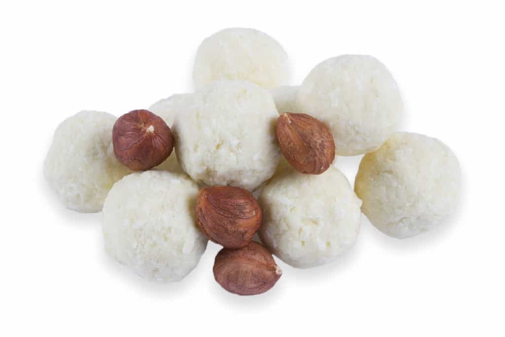 RAFFAELLO lieskové oriešky v bielej čokoláde s kokosom