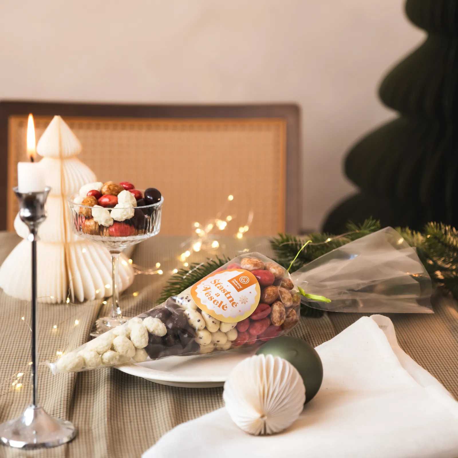 Darčekový kornút Šťastné a veselé 600 g