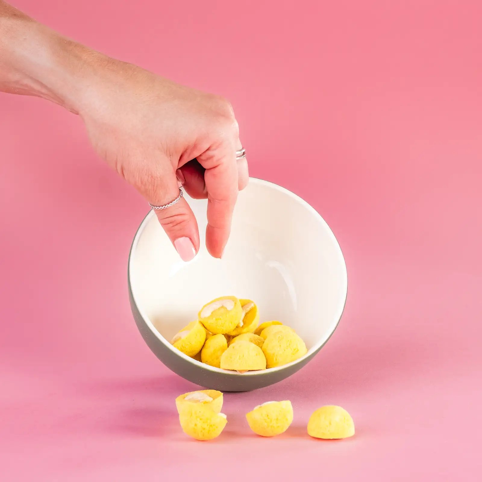 Zmrzlinový kopček mango a kešu