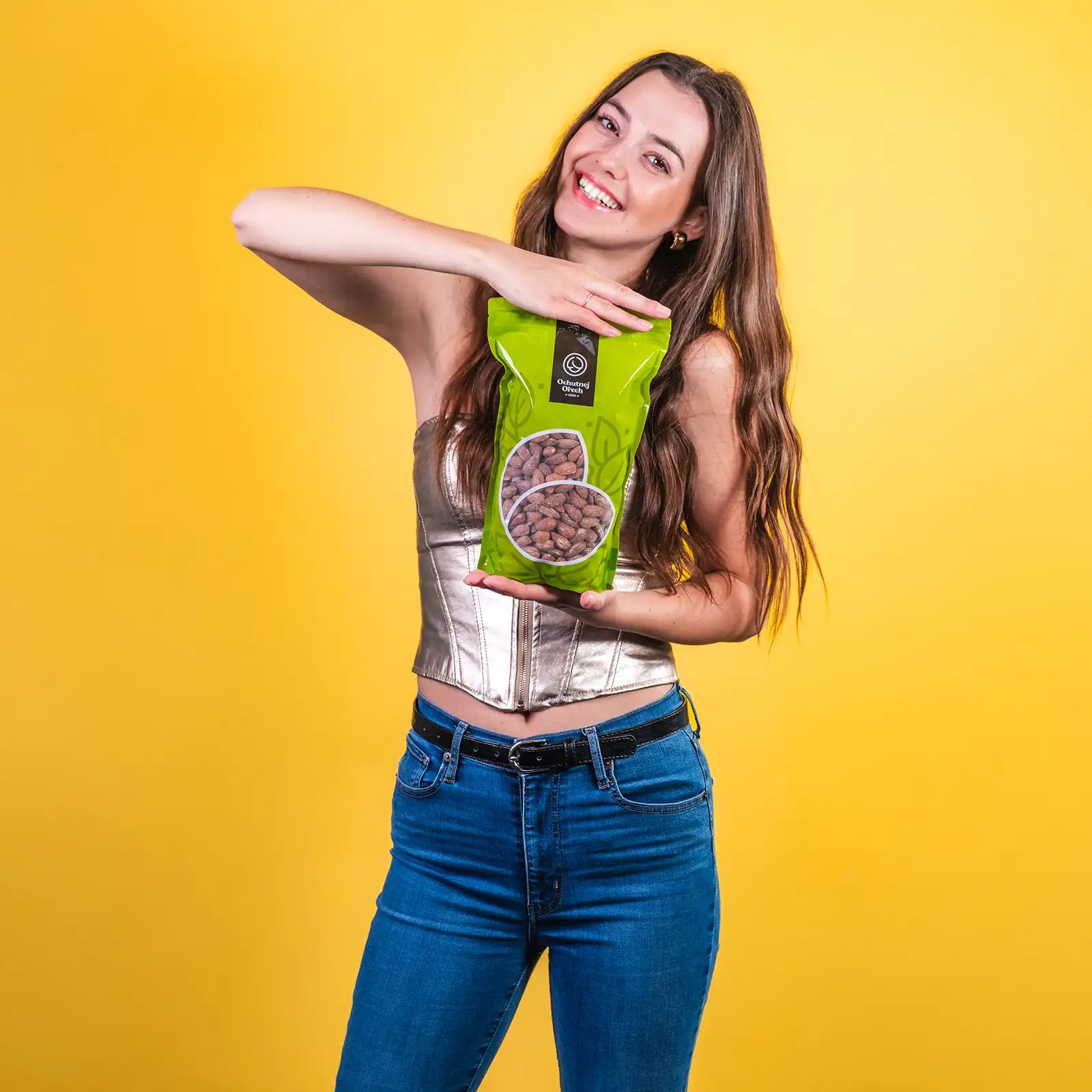 Pražené mandľové jadrá, UDENÉ, 23-25 VEĽKÉ