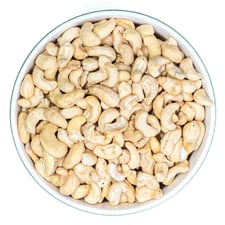 Kešu orechy naturálne W450 malé