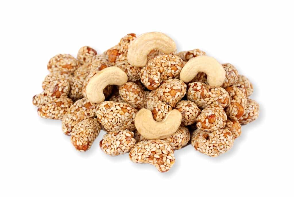 karamelové kešu orechy so sezamom