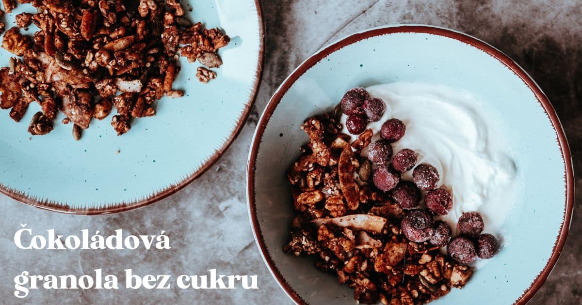 Domácí čokoládová granola bez cukru | Ochutnej Ořech