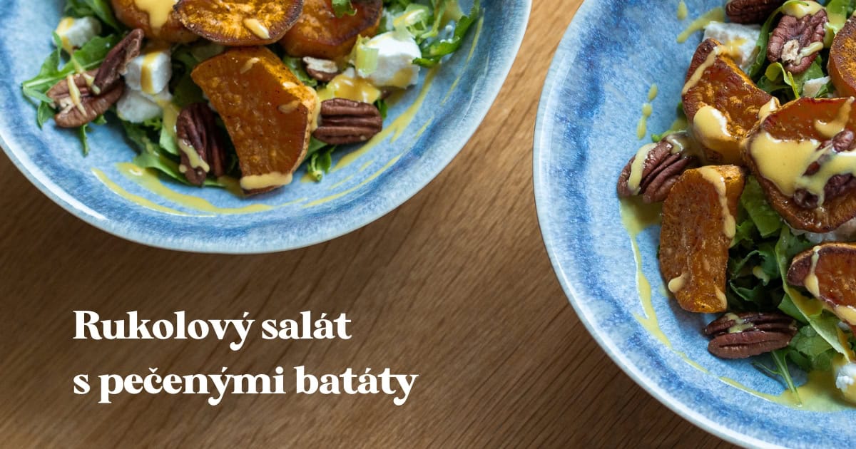 Rukolový šalát s batátmi, pekanovými orechmi a medovo-horčicovou zálievkou