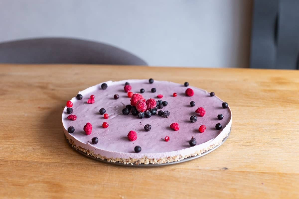 Nepečená malinová torta, na ktorú stačí len mixér