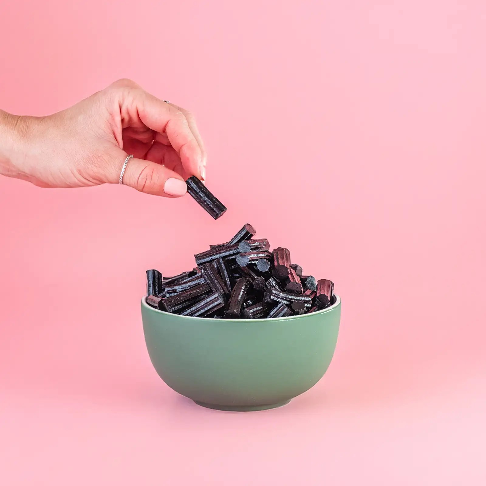  Sladké drievko čierne (nasekaný pelendrek)