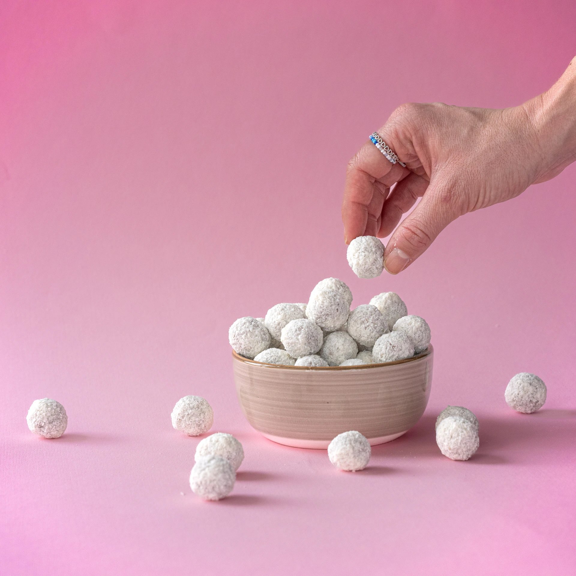 Jablčné guličky s KOKOSOVOU polevou